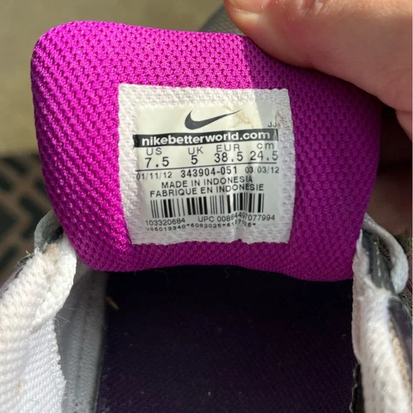 Nike Air women’s running shoes - Picture 5 of 5